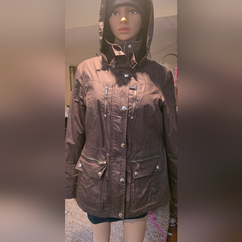 MICHAEL Michael Kors, MILITARY GREEN. SZ L. LIKE NEW.